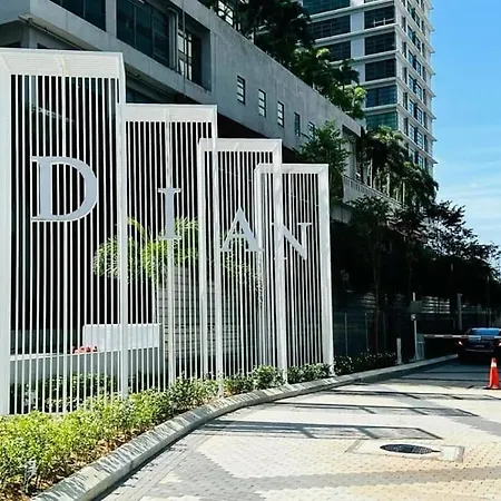 Suzi'S Homestay At Dian Residency Shah Alam Exterior photo