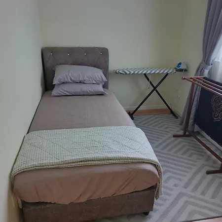 Suzi'S Homestay At Dian Residency Shah Alam Exterior photo